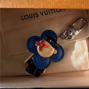 Louis vuitton vivienne in paris bag charm